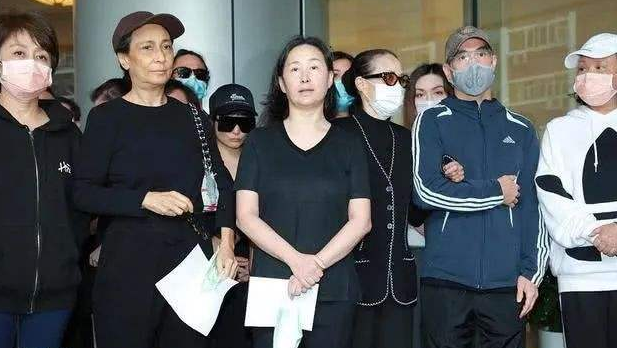 热点：孔庆东为名誉打官司 写“批判”书作者成被告